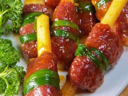 Cách làm bò cuộn mía nướng tuyệt ngon cho ngày lạnh