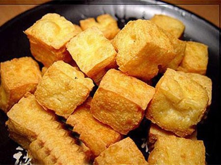 Chỉ nhờ bí kíp này, đậu rán giòn rụm, vàng ươm, nhìn là thấy ngon hơn ngoài hàng