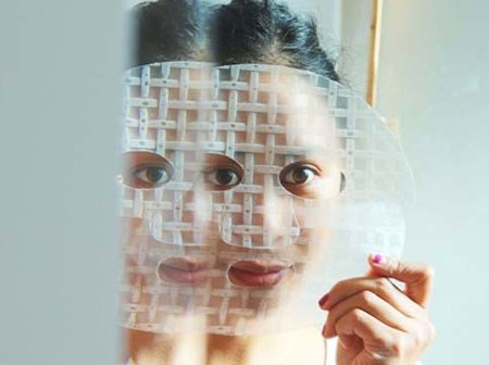 Tận dụng bánh đa nem làm mặt nạ dưỡng da và cái kết bất ngờ cô gái nhận được