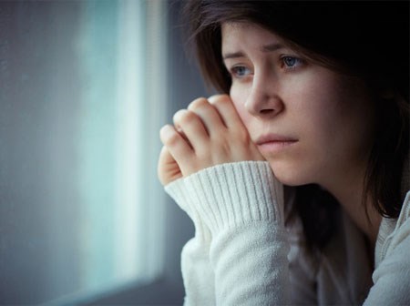 Tôi hi sinh cả tuổi thanh xuân cho chồng, đáp lại là một tờ giấy ly hôn mỏng manh