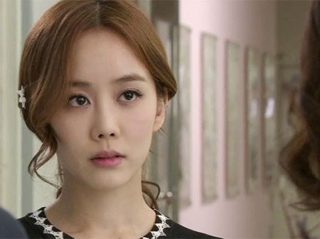 Màn đánh ghen nhẹ bẫng như lông hồng của người đàn bà khôn ngoan
