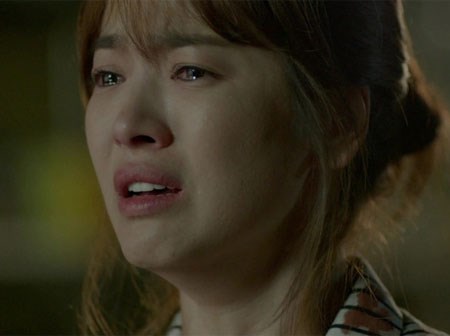 Hành động của mẹ chồng quanh năm ốm yếu khiến con dâu trước khi ly hôn phải khóc