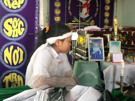 Vụ xe ben cán chết thai phụ: Quặn thắt nỗi đau tiễn biệt
