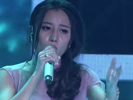 9X nổi bật trên sân khấu The Voice từng là học sinh giỏi Văn