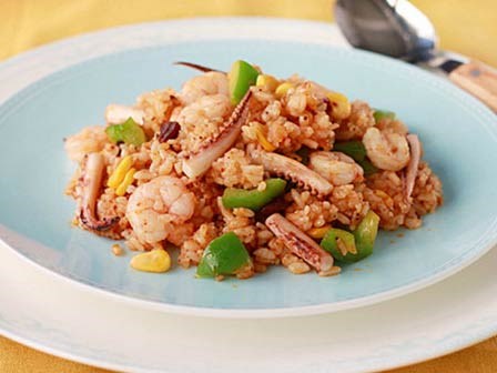 Cơm chiên hải sản nhanh gọn ngon lành cho bữa tối cuối tuần