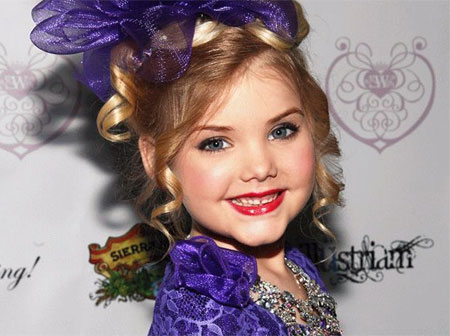 Bi kịch của hoa hậu nhí đình đám một thời và nụ cười ngọt ngào của em vẫn ám ảnh cả thế giới dù đã hơn 20 năm trôi qua-9