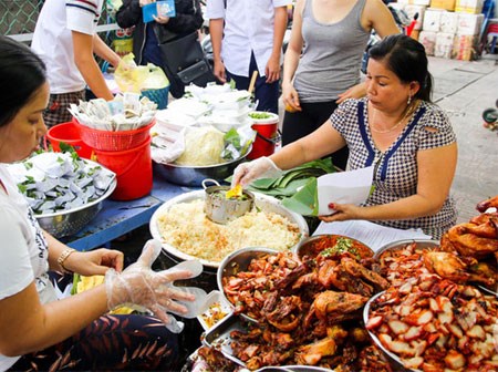 8 quán ăn nhìn tuềnh toàng nhưng ai thử một lần cũng gật gù 