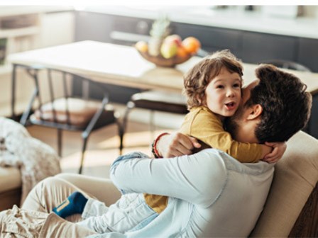 Đàn ông có nguy cơ giảm tuổi thọ nếu có con trước tuổi 25