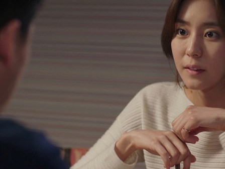 Cuộc đụng độ bất ngờ tại nhà hàng của vợ đại gia với người tình nghèo mình đã bỏ rơi khi xưa