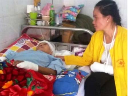 Ăn trộm bị phát hiện, nữ sinh lớp 8