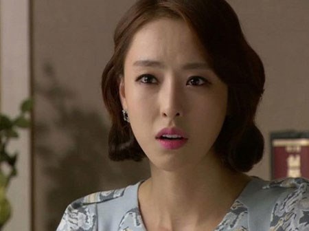 Mặt vợ tôi biến sắc khi nhìn thấy người yêu của em trai tôi lần đầu về ra mắt