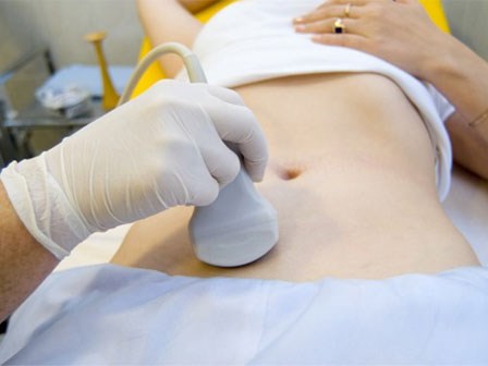 Cô gái bị bạn trai hủy hôn vì mất trinh sau khi khám phụ khoa