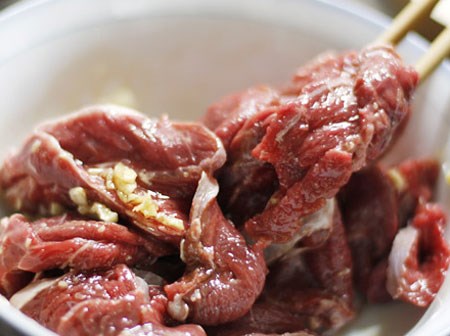 Bí quyết ướp thịt ngon nhất mà ai cũng cần giắt lưng để mâm cơm gia đình luôn trọn vị