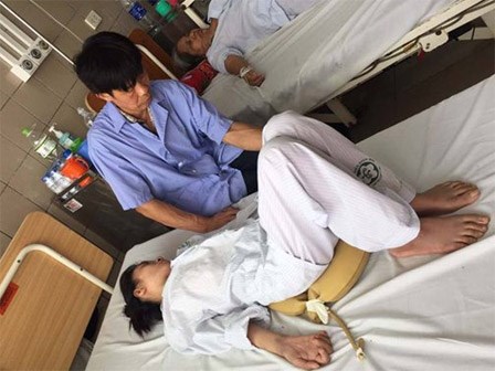 Một phụ nữ HN bị liệt tứ chi sau khi uống thuốc nam chữa khớp