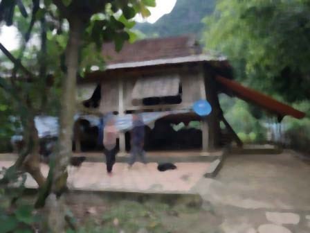 Nữ sinh lớp 7 bất ngờ sinh con