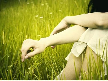 Thiếu nữ 15 tuổi bị anh rể dụ làm 