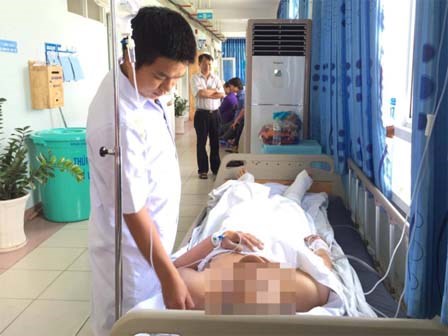 Cứu sống công nhân rơi từ tầng 9 công trình đang xây ở Sài Gòn