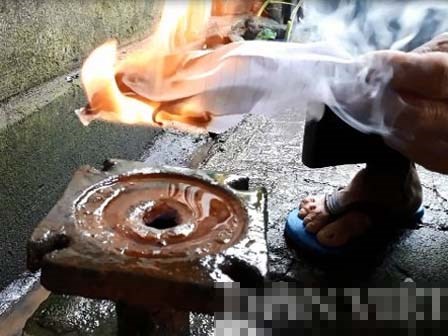 Kỳ lạ giếng khoan bốc cháy suốt 10 năm ở Quảng Trị