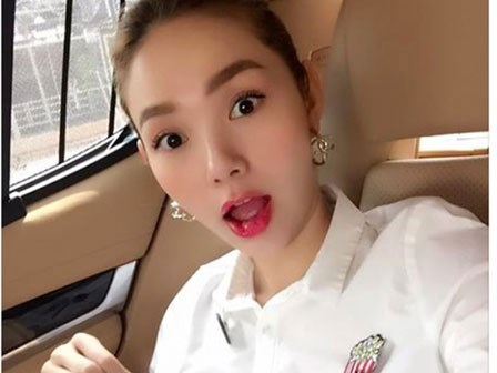 Không im lặng, Minh Hằng đã làm điều ngạc nhiên này khi tái xuất Facebook