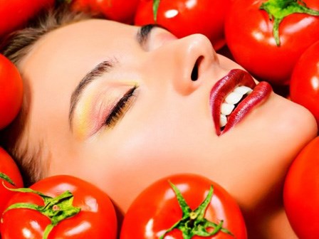 Tổng hợp các công thức mặt nạ làm trắng từ cà chua cho từng loại da