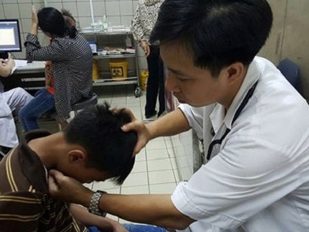 Hãy đếm nhịp thở của con để nhận dạng bệnh viêm phổi khi thời tiết thay đổi