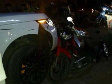 Range Rover gây tai nạn liên hoàn: Đoàn người rượt đuổi náo loạn đường phố Hà Nội