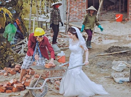 “Phát sốt” với bộ ảnh cưới cô dâu, chú rể đi... phụ hồ
