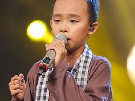 Bất ngờ với giọng hát khác lạ của Hồ Văn Cường sau khi vỡ giọng