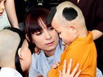 Làm con nuôi showbiz Việt: Kẻ đỉnh danh vọng, người đáy tuyệt vọng-4