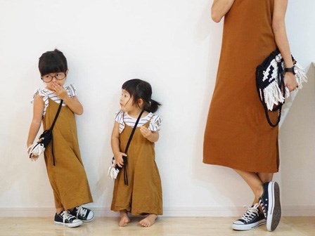 Mẹ nào có con gái mà chẳng mê diện 
