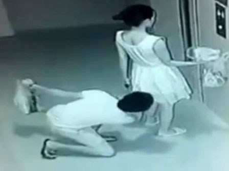 Khi chị em tức giận ra tay cũng có lúc
