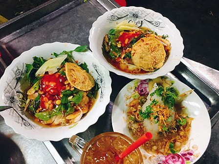 Trưa nóng, đi ăn ngay phở chua xứ Lạng độc nhất vô nhị ở Sài Gòn