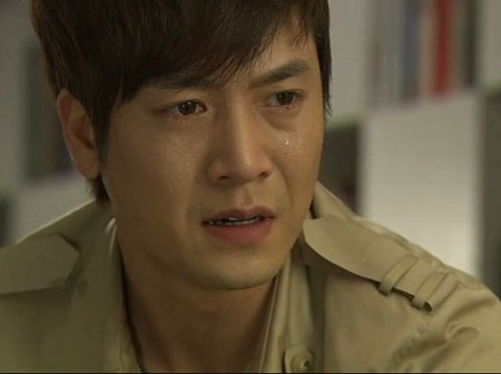 Sau chuyến công tác, chồng tái mặt nghe giúp việc tiết lộ bí mật của vợ-2