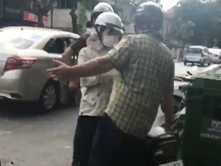 Hai người phụ nữ Việt gây tai nạn vẫn đòi tiền chàng Tây