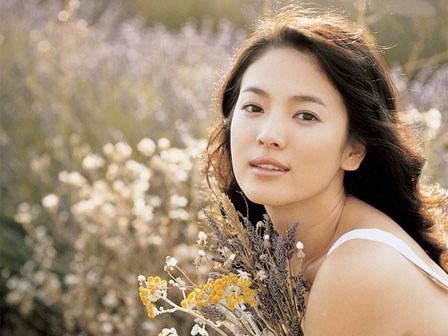 Những con giáp này như thỏi nam châm, chẳng làm gì cũng có khối người mê như điếu đổ