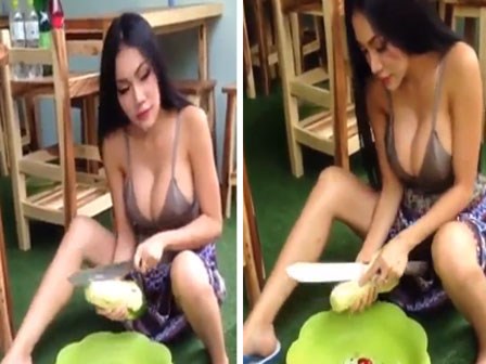 Clip Hotgirl Thái Lan ngồi băm đu đủ hút 10 triệu lượt xem