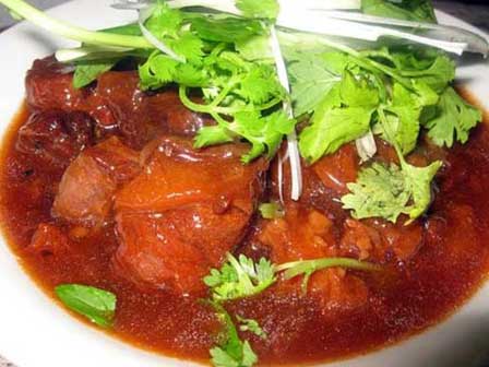 Những cách nấu thịt bò sốt vang ngon, mềm thơm đậm đà ăn mùa nào cũng thích-5