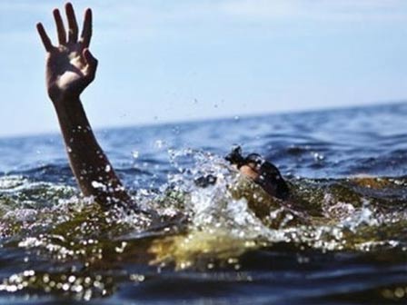 Cứu bạn trượt chân xuống hồ, 4 học sinh THCS tử vong-3