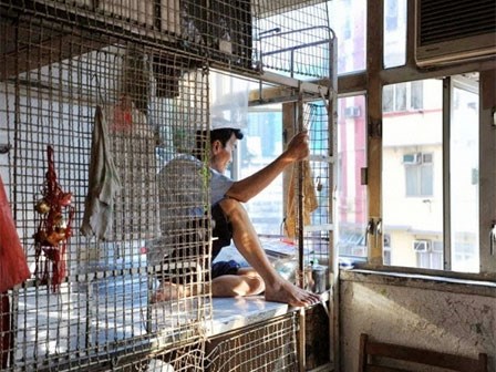 Số phận người giúp việc ở Hồng Kông: ngủ trong nhà vệ sinh, trên nóc tủ lạnh