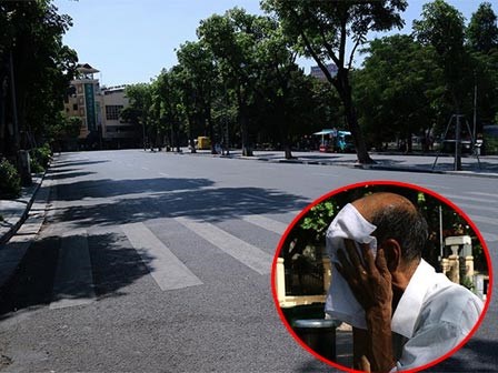 Nắng nóng đổ lửa, Hồ Gươm vắng hoe như mùng 1 Tết