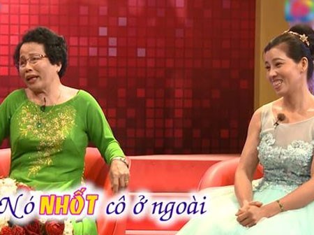 Khi con dâu đóng cửa, nhốt mẹ chồng ở bên ngoài lại được nhà chồng ca ngợi hết lời
