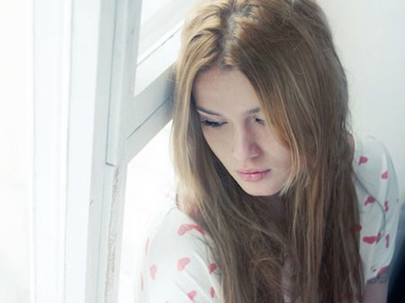 Từ ngày biết được bí mật đó, tôi như sống trên đống lửa và luôn lo sợ bị chồng phát hiện