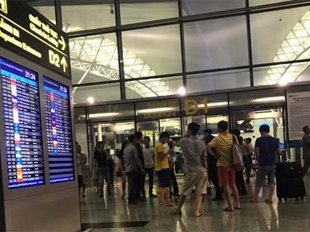 Hành khách chết điếng vì chuyến bay đi Úc đã khởi hành trước 4 tiếng nhưng hãng không báo trước?