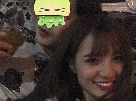 Em gái Công Vinh im lặng, khóa facebook trước hàng loạt scandal ở Singapore