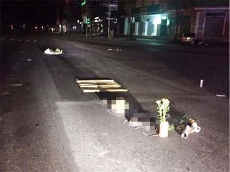 Bàng hoàng phát hiện 1 phụ nữ chết lõa thể giữa đường