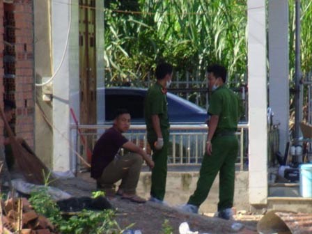 Nghi án hai vợ chồng bị sát hại tại nhà riêng với nhiều vết chém