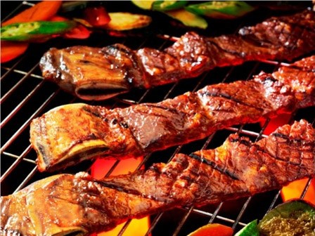 Ăn đồ nướng theo kiểu này bạn đang rước ung thư vào người mà không hay biết