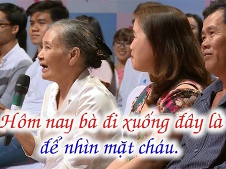 Bà nội bất ngờ theo cháu đi hẹn hò để xem mắt 'cháu rể tương lai'