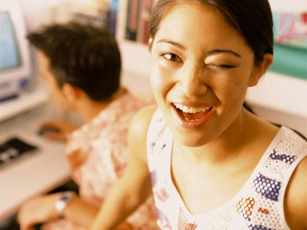 Vợ dùng tuyệt chiêu, chồng lên mạng thừa nhận không dám nhắn tin với phụ nữ khác