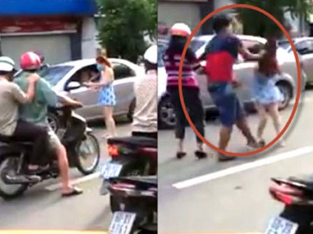 Thanh niên đập mũ bảo hiểm vào đầu cô gái sau va chạm giao thông